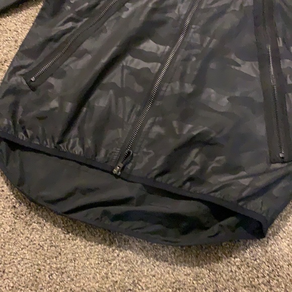 Cahill + windbreaker - Picture 6 of 8